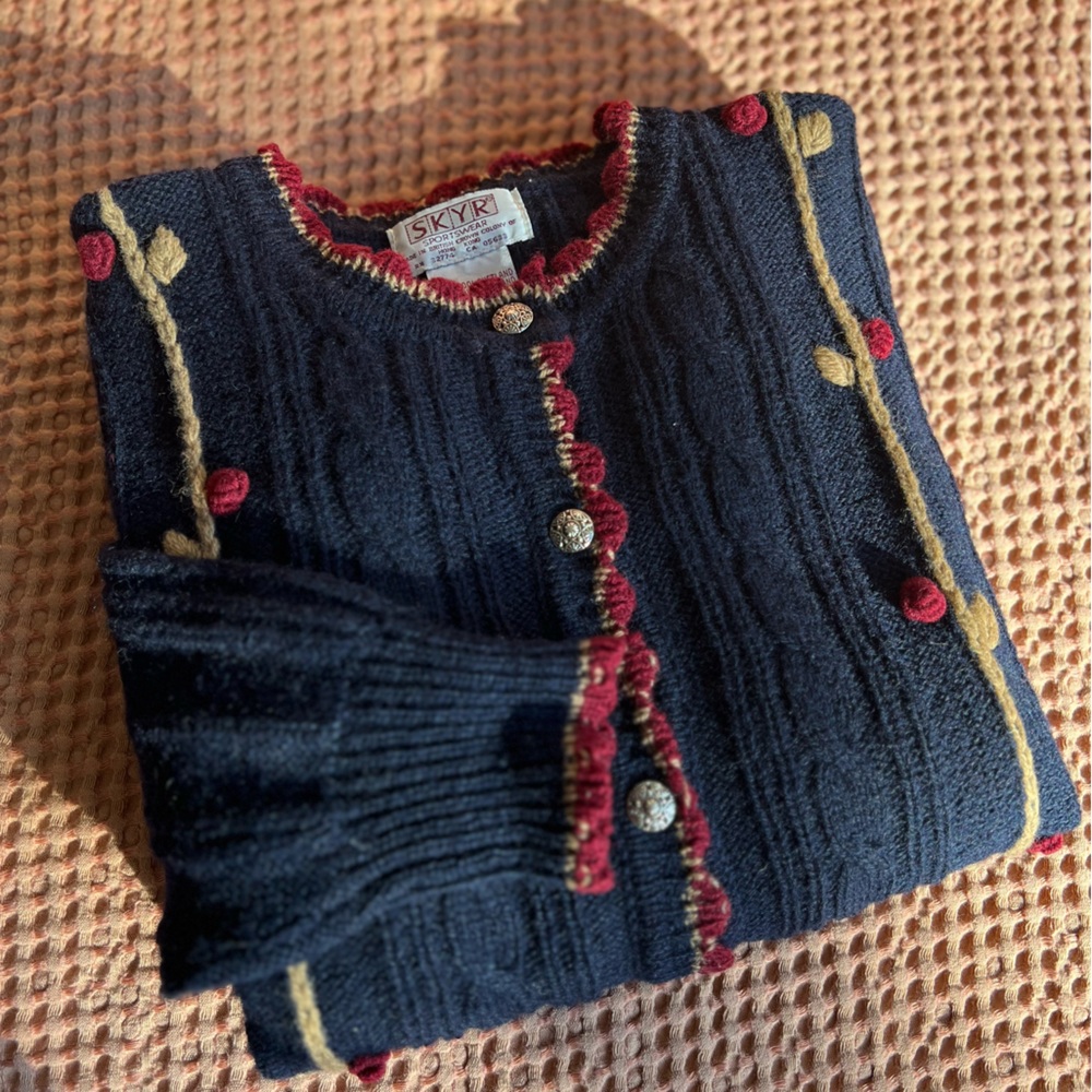 Vintage 100% Shetland wool navy embroidered cardigan sweater - Picture 6 of 8